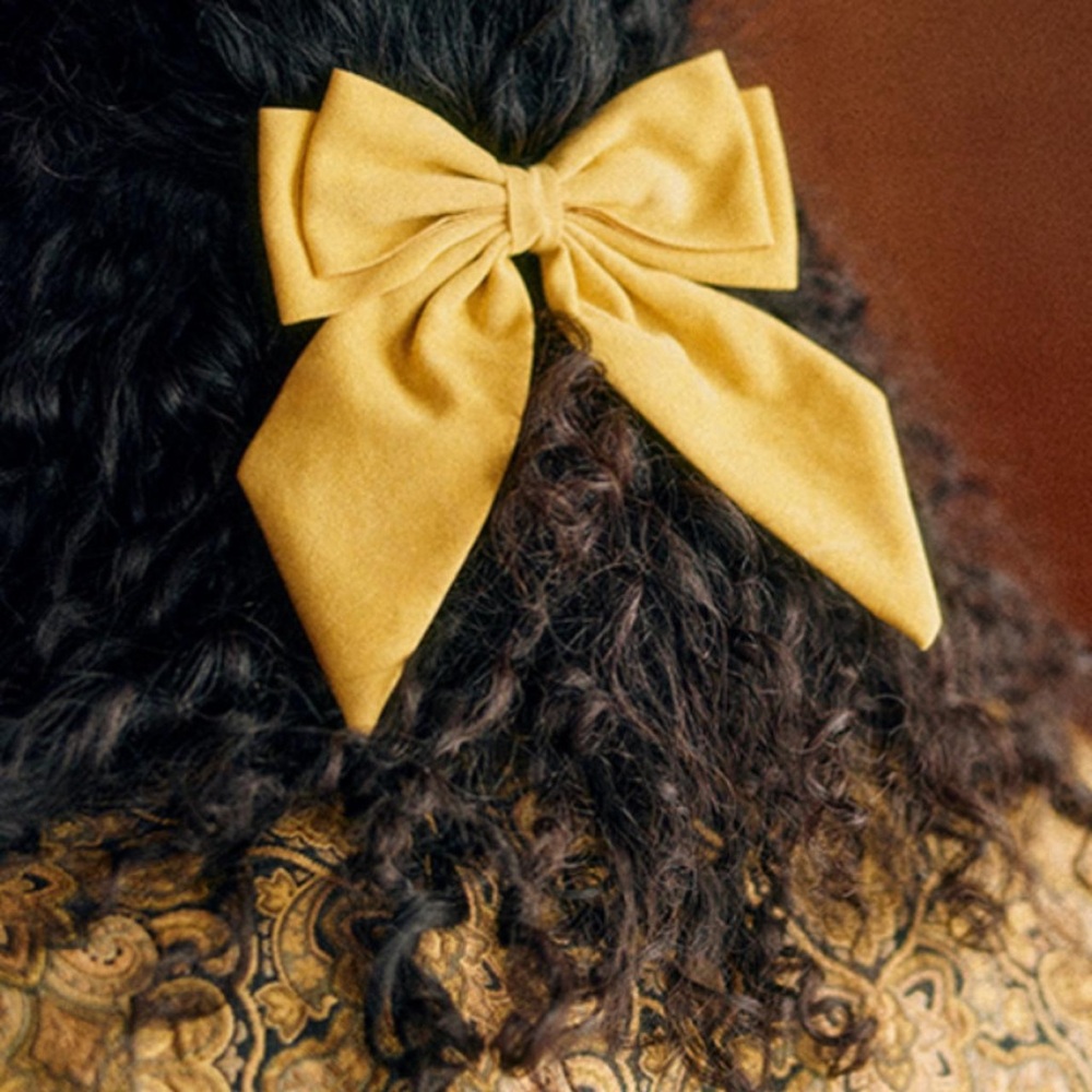 Sézane x Maria de la Orden Mustard Yellow Velvet Bow Hair Clip